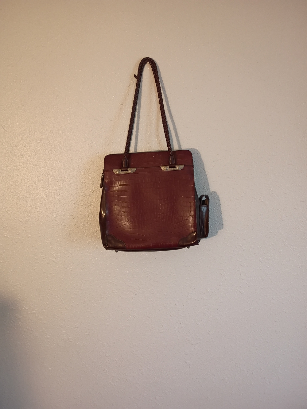Structured Croc-Texture Shoulder Bag in Burgundy